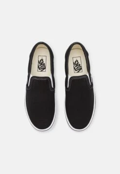 Vans Classic Stackform - Slip-Ons - Black/True White -Vans Shop UK 79f3be89ad2e4e6d99ae9dd4473e31e9