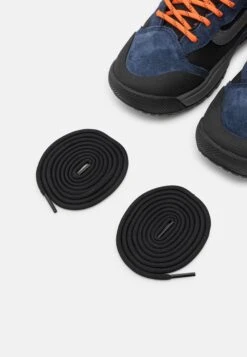 Vans Ultra Range Exo Hi Mte-1 - High-Top Trainers - Dress Blues/Black -Vans Shop UK 7ae097c80f4a4f80aa26136fc69ef9f9