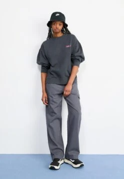 Vans MTE CROSSPATH UNISEX - Trainers - Black/white -Vans Shop UK 7c185866616f43a7bc6d3f9d770df176