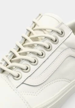 Vans OLD SKOOL UNISEX - Trainers - White -Vans Shop UK 7e9e5e0d50d04d2fbe529ad615f1dac1