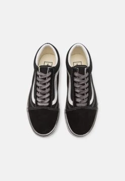 Vans Old Skool Unisex - Trainers - Stressed Black/White -Vans Shop UK 8305defba76b43a191e8abebfe0a0e72