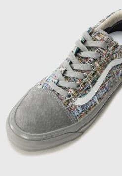 Vans OLD SKOOL - Trainers - Frost Gray -Vans Shop UK 88315132f72c490cb8760a7c4bb8cf65