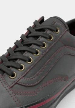 Vans LX OLD SKOOL - Trainers - Dark Red/black -Vans Shop UK 88733e2e8752423d8e1e1fc36621d5c1