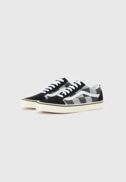 Vans OLD SKOOL UNISEX - Trainers - Mono Checkerboard Black -Vans Shop UK 88e73f09131048eaa60b94d65f781820