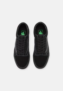 Vans Old Skool Unisex - Trainers - Blackout -Vans Shop UK 893f87495d0c4739960ef38453db77e4