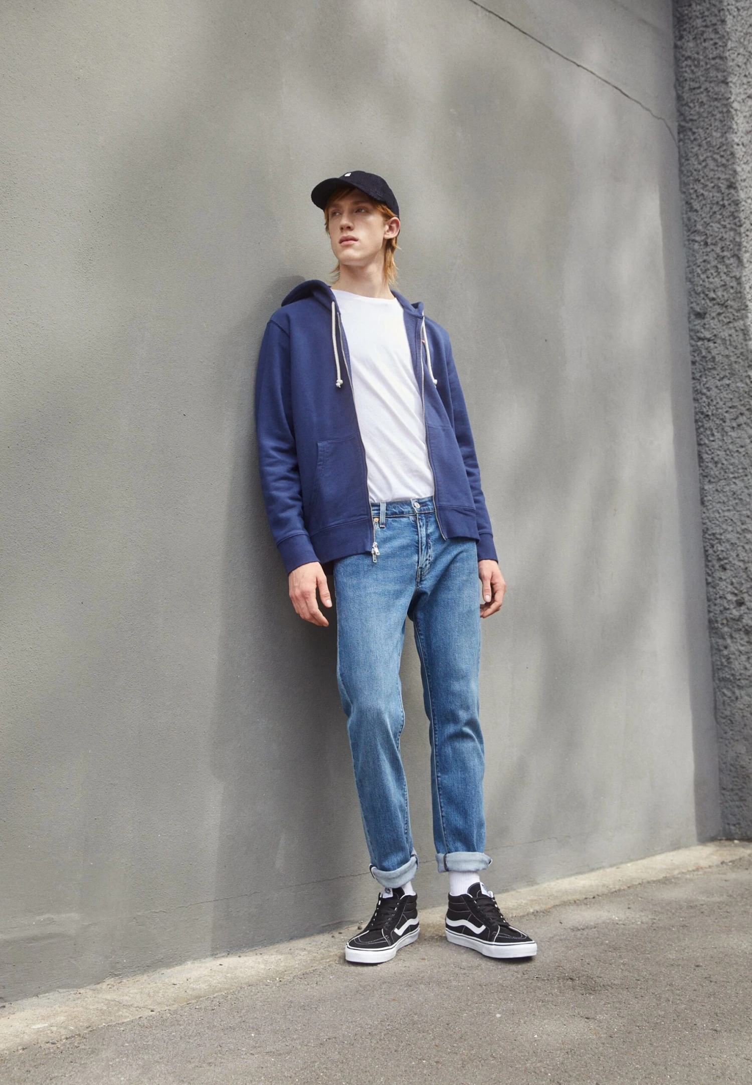 Vans Ua Sk8-Mid Reissue - High-Top Trainers - Black/True White 5 Vans Ua Sk8-Mid Reissue - High-Top Trainers - Black/True White - Image 3