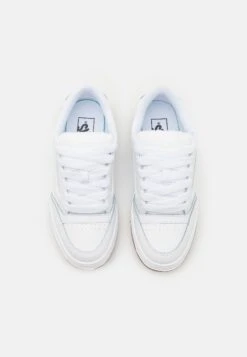 Vans HYLANE UNISEX - Skate Shoes - White -Vans Shop UK 8ceca0c5125949479602123ae086c8e3