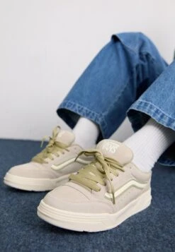 Vans HYLANE UNISEX - Skate Shoes - Green Olive -Vans Shop UK 8e54c48c04f54baba9e027cfdd04be61 11