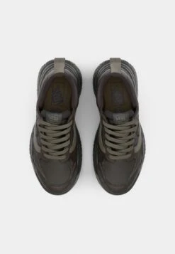 Vans MTE ULTRARANGE NEO VR3 - Trainers - Dark Brown -Vans Shop UK 8eb8763a6520411aa06ee0729fc53975