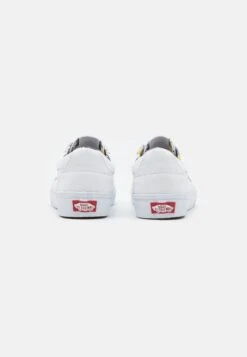 Vans Sk8-Low Unisex - Trainers - True White -Vans Shop UK 8ecab1d385224759a1e08f6b167240d6