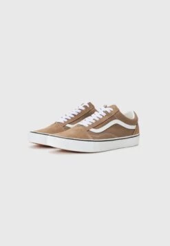 Vans OLD SKOOL UNISEX - Skate Shoes - Walnut -Vans Shop UK 8fe2ebc0bbfb4458ba2aa817d063c069