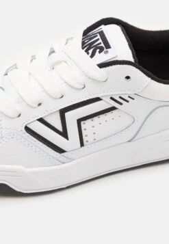 Vans UPLAND UNISEX - Skate Shoes - White/black -Vans Shop UK 9050491fb77c48beb439953949bf8d86