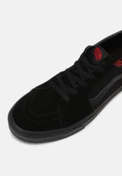Vans Sk8 Low Unisex - Trainers - Black -Vans Shop UK 91ab6b4fd0834a36ab1345ba491281ad