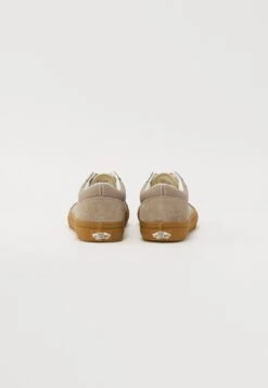 Vans OLD SKOOL UNISEX - Trainers - Neutral Block Gray/gum -Vans Shop UK 92fdc4fa4bcf4aed95b72161007584cb