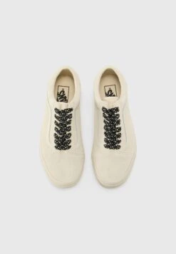 Vans OLD SKOOL UNISEX - Trainers - Taupe -Vans Shop UK 955c60970e104515aa143ceb7fe830cf