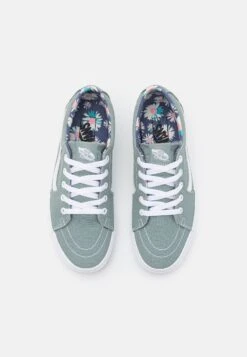 Vans Sk8-Low Unisex - Trainers - Green Milieu/True White 11 Vans Sk8-Low Unisex - Trainers - Green Milieu/True White -Vans Shop UK 9638514ef7784b26a3d97520ec23bda1