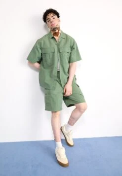 Vans KNU SKOOL UNISEX - Skate Shoes - Marshmallow 22 Vans KNU SKOOL UNISEX - Skate Shoes - Marshmallow -Vans Shop UK 97d1b299727e4a94b1b6ec083bb3d92d