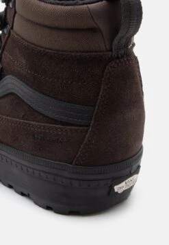 Vans MTE SK8 HI WATERPROOF INSULATED UNISEX - High-top Trainers - Brown/black -Vans Shop UK 98487210bef44ce4a7b0f4d38af89517