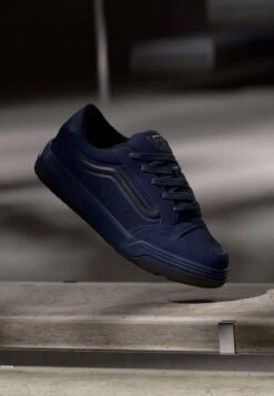 Vans HYLANE UNISEX - Skate Shoes - Tonal Pewter 33 Vans HYLANE UNISEX - Skate Shoes - Tonal Pewter -Vans Shop UK 999e344280df4d3db77db5139c80a004 3