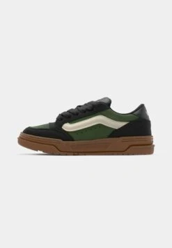 Vans HYLANE UNISEX - Skate Shoes - Khaki/green -Vans Shop UK 9a2d3d33a995442ca8d934651b7a8a56 2
