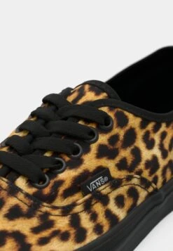 Vans AUTHENTIC - Trainers - Black -Vans Shop UK 9bcb6a52d3e549dbb8a9cc7eea85c3e9