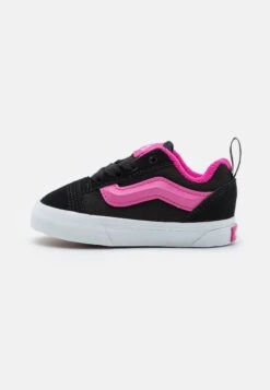 Vans KNU SKOOL UNISEX - Trainers - Black/true White -Vans Shop UK 9e97302500a143dc84b7929438a14b5d