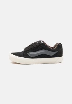 Vans KNU SKOOL UNISEX - Skate Shoes - French Oak -Vans Shop UK 9f21b897ddfa4bb08833d20d4d62b87a