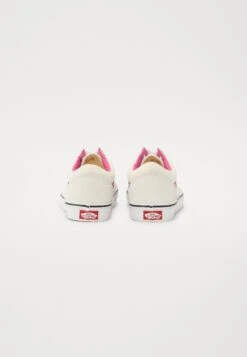 Vans OLD SKOOL UNISEX - Trainers - Pop Raspberry Rose -Vans Shop UK 9f53fdaf95cc428eb47db22c6978a940