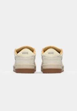 Vans HYLANE UNISEX - Skate Shoes - Vintage Marshmallow 26 Vans HYLANE UNISEX - Skate Shoes - Vintage Marshmallow -Vans Shop UK a21a4a3ed66d42ab9a275f0e03ed438c