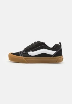 Vans KNU SKOOL UNISEX - Skate Shoes - Marshmallow 35 Vans KNU SKOOL UNISEX - Skate Shoes - Marshmallow -Vans Shop UK a269eddd01fb4112ad6f7cd8a48c7129 1