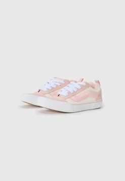 Vans KNU SKOOL UNISEX - Skate Shoes - Rose -Vans Shop UK a27201aacb74494aadc9296b92816a45