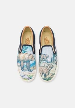 Vans Classic Unisex - Trainers - Forest -Vans Shop UK a28c2455ccc34ba593935449ddc1f1fe