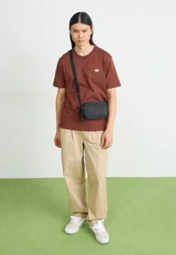 Vans KNU SKOOL UNISEX - Skate Shoes - French Oak -Vans Shop UK a2f4c043da134af8b4a55d6d39ba3b37