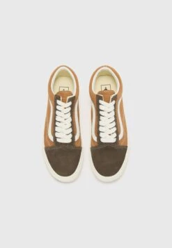 Vans OLD SKOOL UNISEX - Trainers - Tone Brown -Vans Shop UK a3b2dbdee3d746a0b7976980797d5857