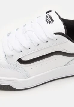 Vans HYLANE UNISEX - Skate Shoes - White/black 27 Vans HYLANE UNISEX - Skate Shoes - White/black -Vans Shop UK a4eb73e36bb940bc8394d5d05fa94077