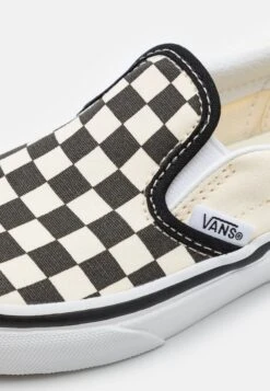 Vans Classic Slip-On Unisex - Slip-Ons - Black/White -Vans Shop UK a86f88bb2b8e4f18800e023a93ddef90
