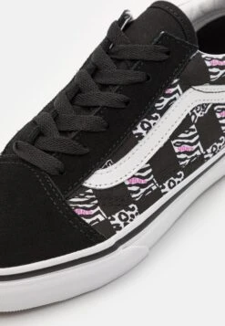 Vans Old Skool - Trainers - Daze Black -Vans Shop UK a88171ee1ab540f5b8d0d7f9fca76160