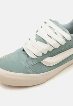 Vans KNU SKOOL UNISEX - Skate Shoes - Puritan Gray -Vans Shop UK a8adcaea1e534d9891adb3e480f69a36