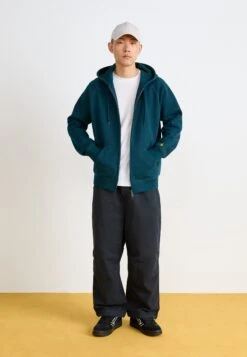 Vans UPLAND UNISEX - Skate Shoes - Black/white -Vans Shop UK a939bcd0af8844b0be4465ebf5b5bd58