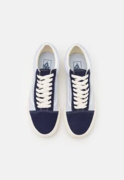 Vans Ua Old Skool Unisex - Trainers - Peacoat 11 Vans Ua Old Skool Unisex - Trainers - Peacoat -Vans Shop UK aeb5b5fe19884f318847c40b6306b4f8