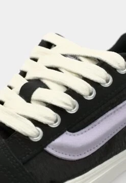 Vans KNU SKOOL - Skate Shoes - Black/lilac Rose 15 Vans KNU SKOOL - Skate Shoes - Black/lilac Rose -Vans Shop UK b0cc98d39ad34f86b83965c2016f9854