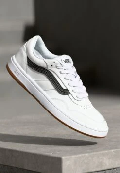 Vans CRUZE 3.0 UNISEX - Trainers - White