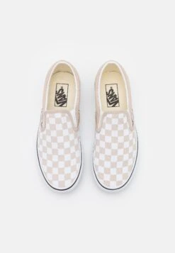 Vans Classic Slip On Unisex - Trainers -Vans Shop UK b21c2366f4624d01b352c54c08fd5a47