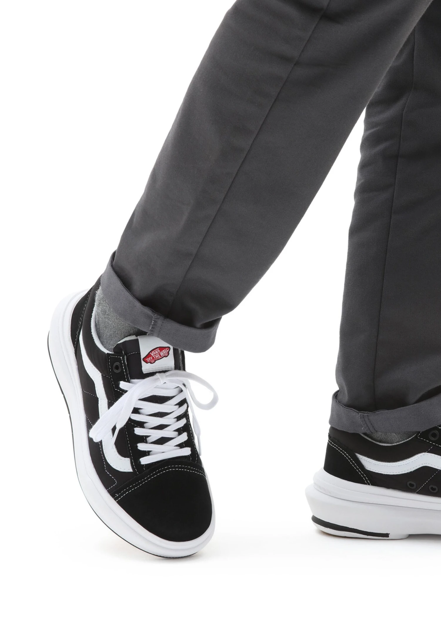 Vans Ua Old Skool Overt Cc - Trainers - Black 4 Vans Ua Old Skool Overt Cc - Trainers - Black - Image 2