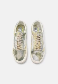 Vans Old Skool Vr3 Unisex - Trainers - Green 11 Vans Old Skool Vr3 Unisex - Trainers - Green -Vans Shop UK b4ca291c378a4518a7e2db67a236a98a