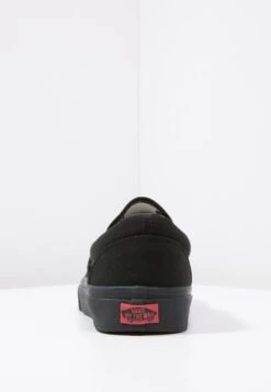 Vans Ua Classic Slip-On Unisex - Slip-Ons - Black -Vans Shop UK b67bf45403cf4245aa94755583069d62