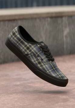 Vans AUTHENTIC UNISEX - Trainers - Thrift Store Gray/yellow