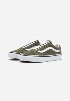 Vans Ua Old Skool - Trainers - Grape Leaf/True White -Vans Shop UK bb8f8c1153754e04962b296a9d448e0a