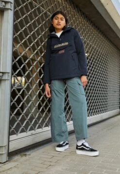 Vans Ua Old Skool Stackform - Trainers -Vans Shop UK bc0cccb5365f43ad9f41bcba5afdaede