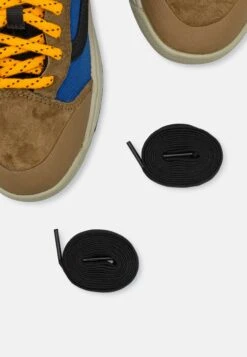 Vans Ultrarange Exo Mte-1 Unisex - Trainers - Butternut/Moss Gray -Vans Shop UK be97dd6f3fc14005aa465edb3dc22050